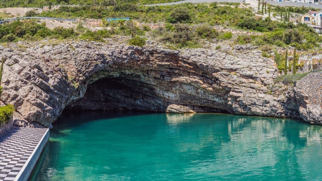 Cliffs filming location in Montenegro, photo 3