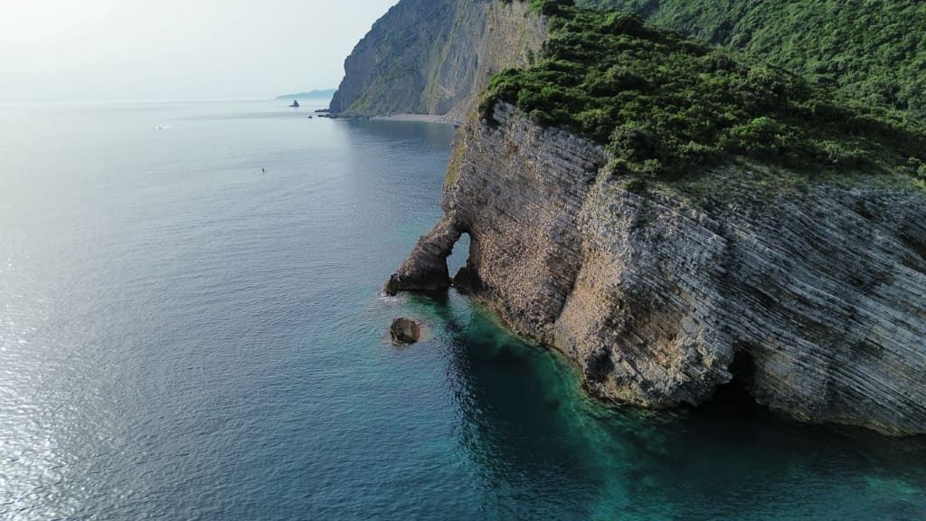 Cliffs filming location in Montenegro, photo 4