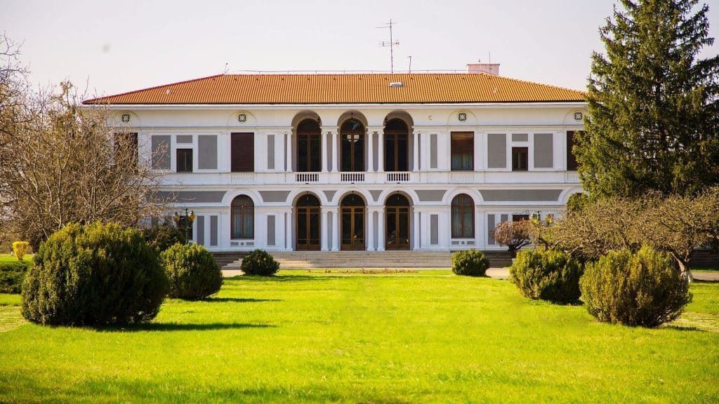 Castles filming location in Romania, photo 3