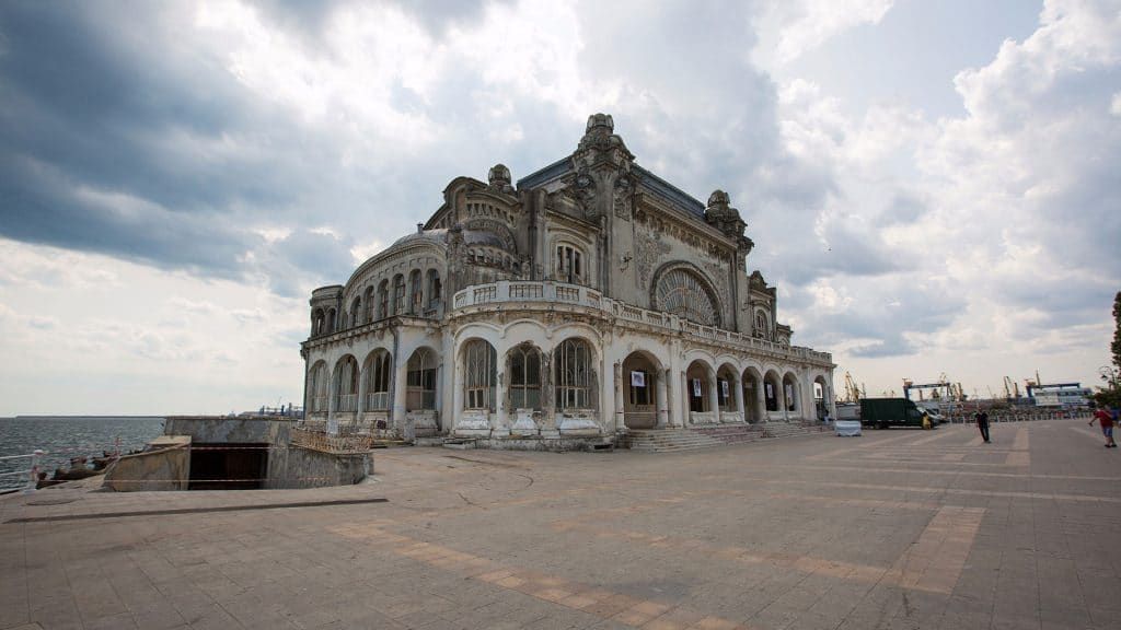 Castles filming location in Romania, photo 4