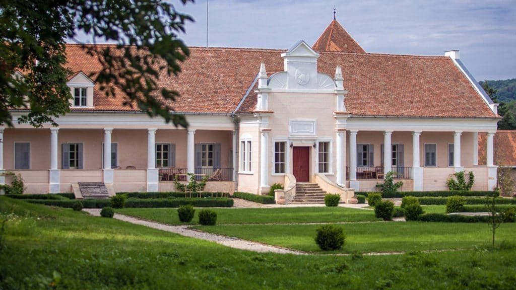 Castles filming location in Romania, photo 7