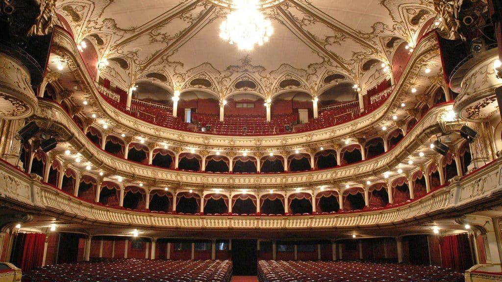 Opera & Theatre filming location in Romania, photo 4