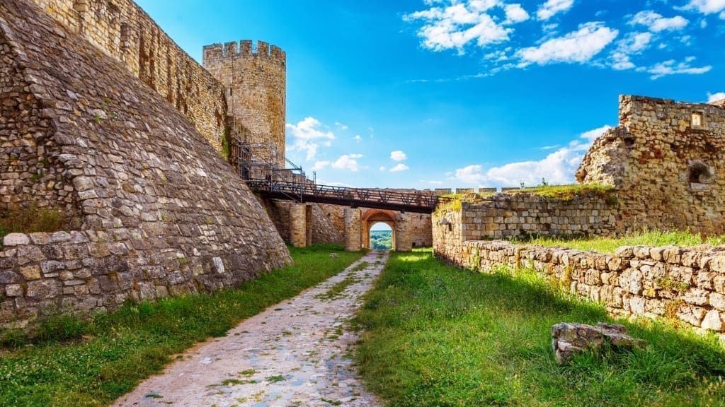 Castles & Fortress filming location in Serbia, photo 2