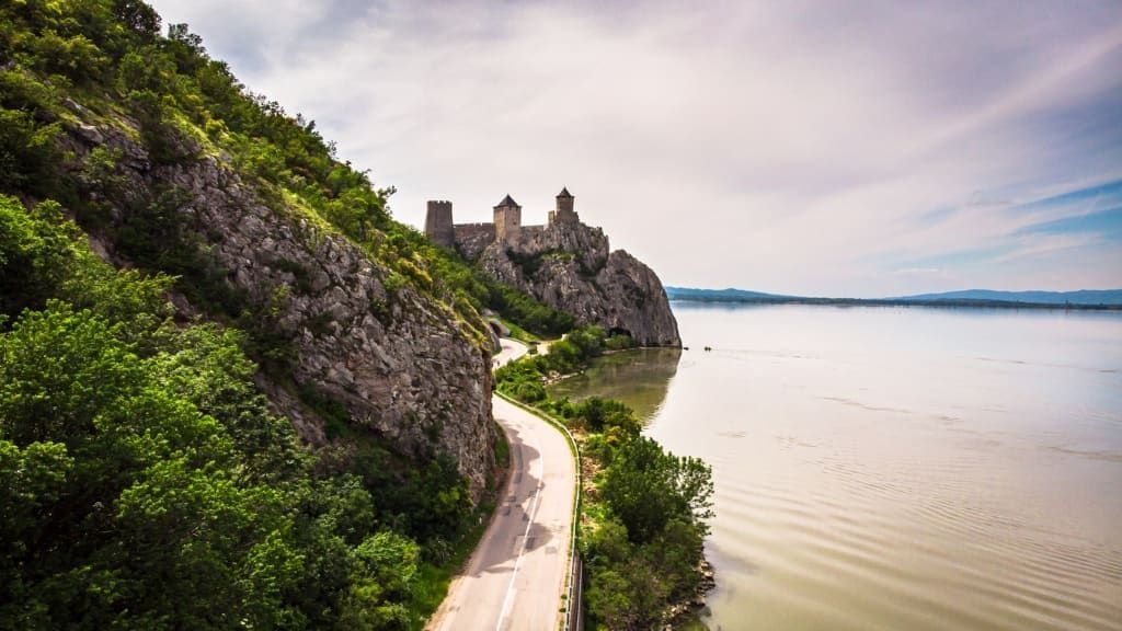 Roads filming location in Serbia, photo 12